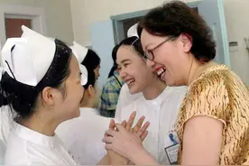 中国共产党人的精神谱系｜万众一心 众志成城——抗击非典精神述评图片