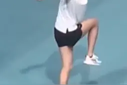 张家齐陈芋汐爆笑模仿许昕打球，龙蟒组合会跳水回敬吗？图片