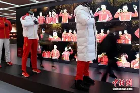 安踏营收跑赢阿迪达斯，你也改穿“国货”了？图片