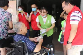 东莞明确“双百社工”职级薪酬标准，最高达15.6万/年图片