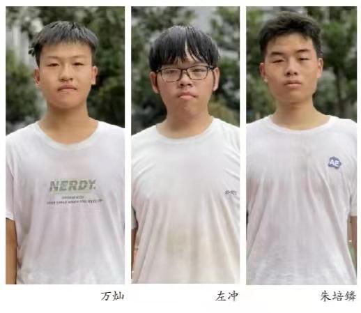 4岁女孩从20楼窗外爬到18楼，命悬一线