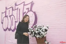 陪儿子考研，48岁妈妈跨专业考上研究生图片