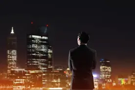 新加坡新首富，又是一个中国人图片