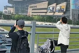 沈阳上空突现神秘天梯，网友：哪位道友在此飞升？图片