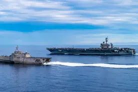 警惕！美军航母与濒海战斗舰在南海会合，还放出F-35C隐形战机图片