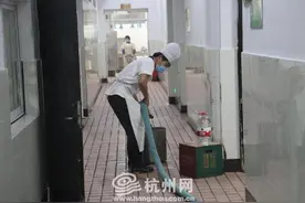 学校停水千名学生用水困难怎么办 消防员忙了2小时完成供水救助图片