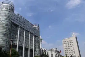 武汉东湖高新区招聘社区干事：行星学博士报名，进免笔试名单视频封面