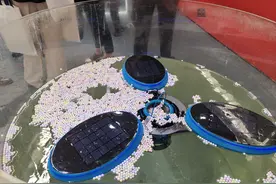 三叶草智能水面垃圾桶亮相，两台可清理一亩水域垃圾图片