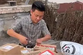 教师节前，河南一教师遭毕业学生快递“轰炸”：会挨个打电话感谢图片