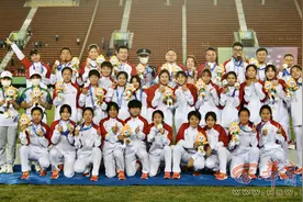 十四运会足球女子U18决赛金银铜产生 上海队金牌、浙江队银牌、陕西队铜牌图片