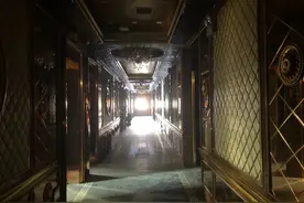 “行李箱藏尸案”调查：KTV销售经理和手下推销酒水的女孩图片