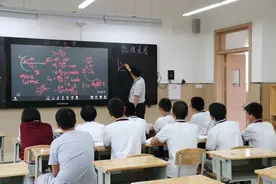 培养成长而非成绩“衡川式”教育的灵魂是“始终把学生放在最中央”图片