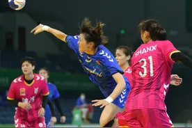 手球——上海队获得女子手球铜牌图片