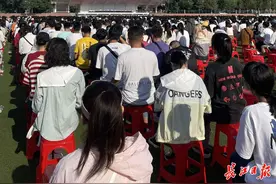 中南民大新生大学第一课，校长李金林：你们变成什么样深刻影响百年变局走向图片