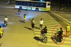 小伙为了偷东西家伙式儿准备挺充足啊图片