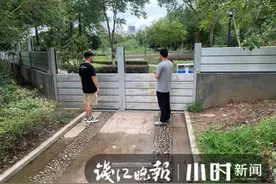 应对 | 余姚的防洪神器又开始安装了，预计今晚11点完成图片