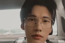 起底周扬青小6岁新欢「葛优侄子」！分手百亿CEO无缝接轨速约会图片