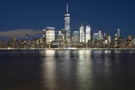 20年，200亿美元，9/11后的世贸中心依然在重建图片