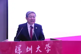 “十年前，一头黑发的我，和你们做了同样的选择”图片