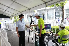 东博会公众开放日｜热情不减买买买！打卡各色美食，这些好物受欢迎图片