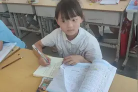 周口“留虾给妈妈”的女孩张笑笑：长大想当一名医生图片