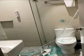 酒店浴室玻璃突碎裂，受伤住客索赔两千元误工费视频封面