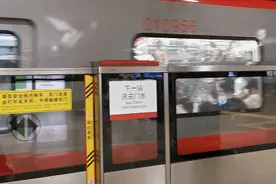 驻站警汪的一天图片