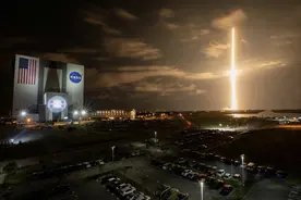 SpaceX载人商业太空旅行本周启航 飞行高度超出国际空间站图片
