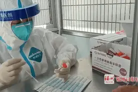 现场直击！福州核酸检测迎小高峰图片