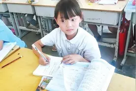 周口8岁女孩将学校营养餐中的大虾留给妈妈 孝心感动网友图片