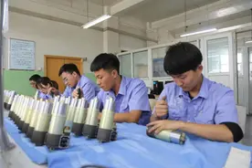 航空工业万里装配分厂：以青春奉献万里 用行动践行使命图片