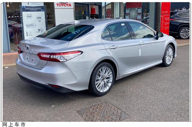 质量高还保值，国内优惠五千元！搭2.5L混动，丰田凯美瑞实拍曝光