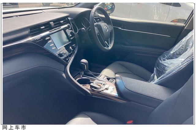 质量高还保值，国内优惠五千元！搭2.5L混动，丰田凯美瑞实拍曝光