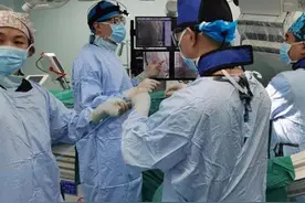 省立医院完成省内首例高难度介入二尖瓣瓣中瓣植入手术图片