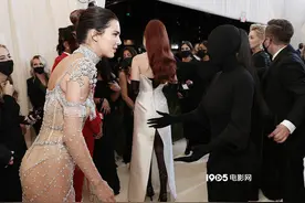 Met Gala谁演绎出美国时尚？卡戴珊造型看懵亲妹图片