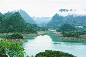 桃花湖边“桃花源”图片