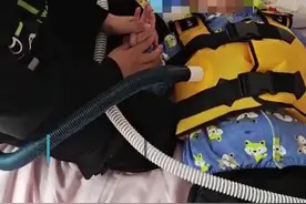 感人！7岁哥哥朝夕相伴绝症弟弟4年：“等你病好了，哥带你去上学”图片