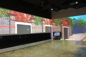 日本友人走进中共一大会址：频举相机，“这是真正的历史”图片