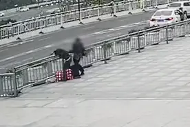 兄弟俩喝酒两次错过高铁，醉酒哥哥怒打醉酒弟弟，网友：不是兄弟不聚头啊图片