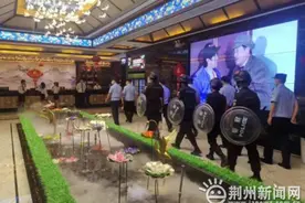 现场直击！出动警力298人 松滋警方夜查重点场所图片