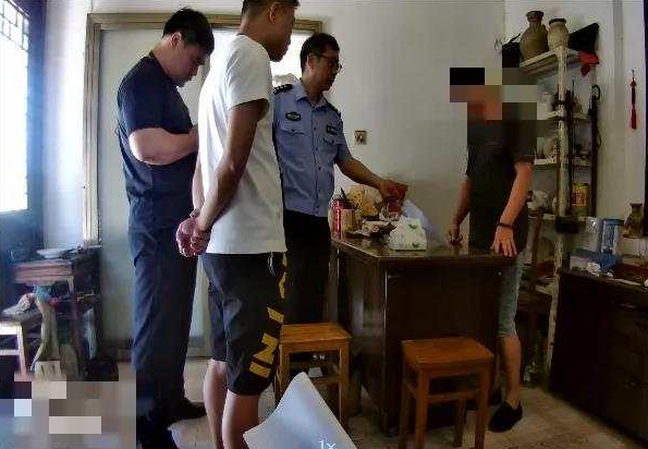 杭州一清代无人老宅半夜突然有了动静！房主一看，百年的镇宅之宝、传家宝都不见了