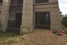 买下多个相连地下车位改地下室 执法部门已介入调查图片