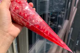 冲上热搜！懒人是如何吃石榴的？网友纷纷贡献神仙吃法图片