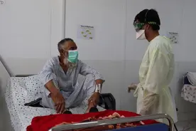 设备简陋资金短缺，阿富汗2700家诊所或在本月关闭，当地官员：15人只剩3人在岗图片