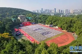 抢大学生算什么，这些万亿城市已经开始抢大学了图片