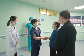兰州大学第二医院神经外科团队合力战死神 重型颅脑损伤患者转危为安图片