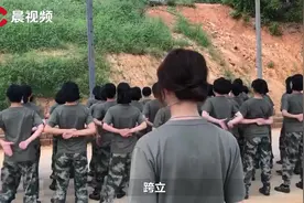 长沙市2021年秋季预定女兵开展役前训练视频封面