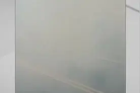 尴尬！台湾一警察局职务交接，当地黑帮门外挑衅：舞白狮子、放炮仗、敲锣打鼓…图片