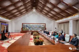蔡奇视频会见美国康卡斯特集团董事长兼首席执行官图片