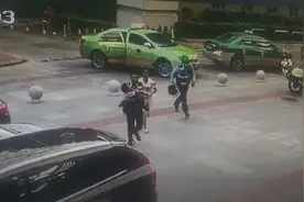 路遇小孩高烧昏厥惠州的哥火速营救 善行义举温暖全城图片